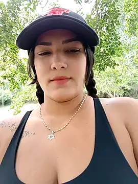 camiysebas21 online show from October 14, 2025, 6:09 pm