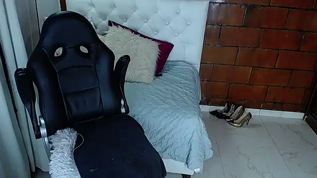 Snapshot of Maira_B chatting on September 28, 2025, 1:49 pm Maira B online show from September 28, 2025, 1:49 pm