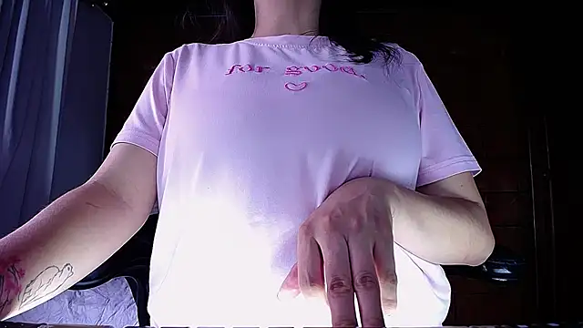 Snapshot of Maira_B chatting on November 15, 2025, 6:48 pm Maira B online show from November 15, 2025, 6:48 pm