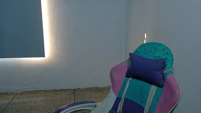 Snapshot of WandaDoll chatting on April 11, 2026, 12:20 pm WandaDoll online show from April 11, 2026, 12:20 pm