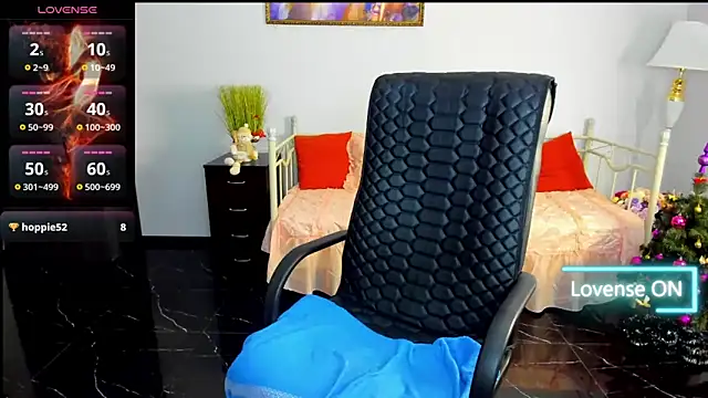 Snapshot of Julia_Dean chatting on December 18, 2024, 3:33 pm Julia Dean online show from December 18, 2024, 3:33 pm