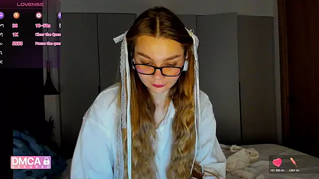 Molly sweetie online show from January 19, 2026, 7:34 am