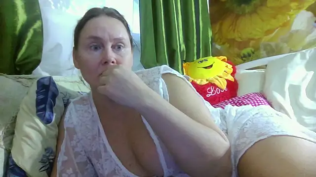 Snapshot of pussykroshka chatting on November 11, 2025, 10:48 am pussykroshka online show from November 11, 2025, 10:48 am