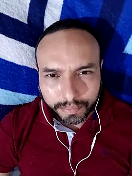 Snapshot of ElSunEagle chatting on December 12, 2024, 5:10 am ElSunEagle online show from December 12, 2024, 5:10 am