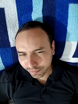 Snapshot of ElSunEagle chatting on December 19, 2024, 5:07 am ElSunEagle online show from December 19, 2024, 5:07 am