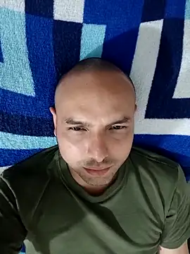 Snapshot of ElSunEagle chatting on February 13, 2025, 5:05 am ElSunEagle online show from February 13, 2025, 5:05 am