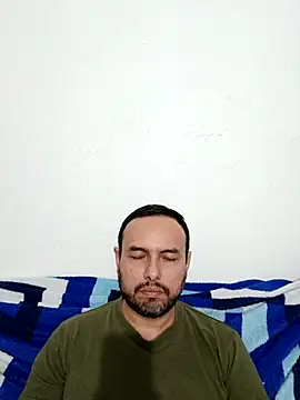 Snapshot of ElSunEagle chatting on October 2, 2025, 3:46 am ElSunEagle online show from October 2, 2025, 3:46 am