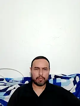 Snapshot of ElSunEagle chatting on October 5, 2025, 3:49 am ElSunEagle online show from October 5, 2025, 3:49 am