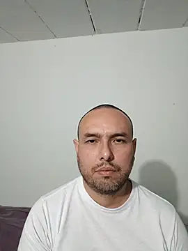 Snapshot of ElSunEagle chatting on November 12, 2025, 4:13 am ElSunEagle online show from November 12, 2025, 4:13 am