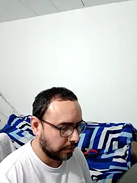 Snapshot of ElSunEagle chatting on January 17, 2026, 12:26 am ElSunEagle online show from January 17, 2026, 12:26 am