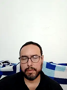 Snapshot of ElSunEagle chatting on January 18, 2026, 5:39 pm ElSunEagle online show from January 18, 2026, 5:39 pm