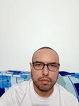 Snapshot of ElSunEagle chatting on February 8, 2026, 4:49 am ElSunEagle online show from February 8, 2026, 4:49 am