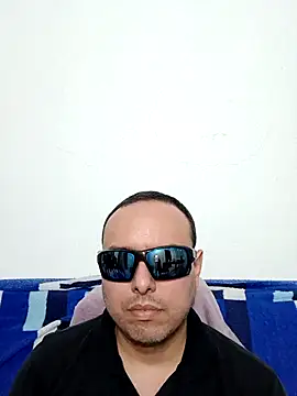 Snapshot of ElSunEagle chatting on March 11, 2026, 1:55 am ElSunEagle online show from March 11, 2026, 1:55 am