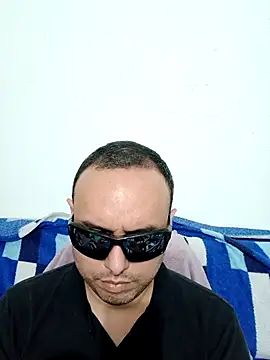 Snapshot of ElSunEagle chatting on March 12, 2026, 12:39 am ElSunEagle online show from March 12, 2026, 12:39 am