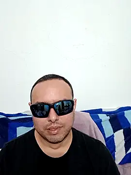 Snapshot of ElSunEagle chatting on March 13, 2026, 1:34 am ElSunEagle online show from March 13, 2026, 1:34 am