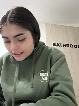 Snapshot of GiselOrtiz chatting on February 14, 2025, 9:24 am GiselOrtiz online show from February 14, 2025, 9:24 am