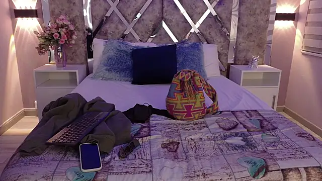 Snapshot of GiselOrtiz chatting on October 24, 2025, 10:44 am GiselOrtiz online show from October 24, 2025, 10:44 am