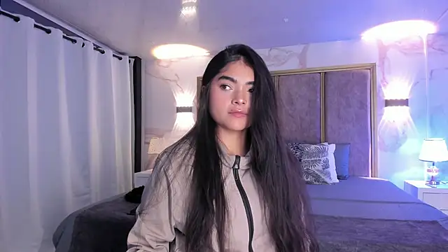 GiselOrtiz online show from April 29, 2026, 9:46 am