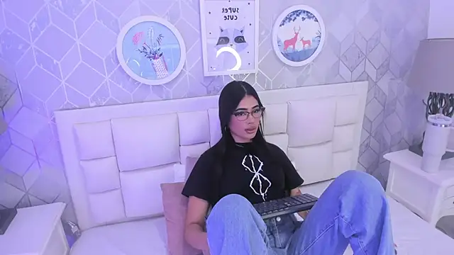 Snapshot of Jasmine55__ chatting on October 22, 2025, 7:46 pm Jasmine55 online show from October 22, 2025, 7:46 pm