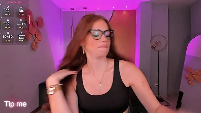 Snapshot of CorinneRusso chatting on February 19, 2026, 12:45 pm CorinneRusso online show from February 19, 2026, 12:45 pm