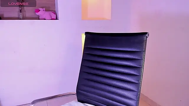 BlakmillerrGilson online show from January 23, 2025, 7:40 pm