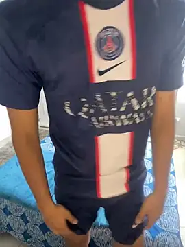 Snapshot of Leonarrrd_01 chatting on January 18, 2025, 5:15 pm Leonarrrd 01 online show from January 18, 2025, 5:15 pm