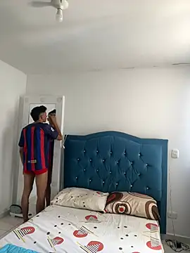 Snapshot of Leonarrrd_01 chatting on January 22, 2025, 6:41 pm Leonarrrd 01 online show from January 22, 2025, 6:41 pm