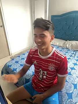 Snapshot of Leonarrrd_01 chatting on March 14, 2025, 7:55 pm Leonarrrd 01 online show from March 14, 2025, 7:55 pm