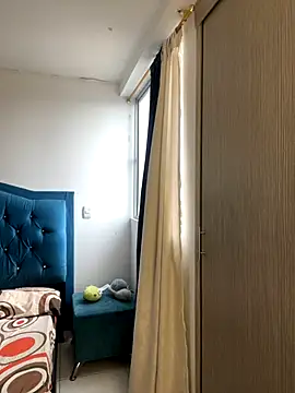 Snapshot of Leonarrrd_01 chatting on September 30, 2025, 9:42 pm Leonarrrd 01 online show from September 30, 2025, 9:42 pm