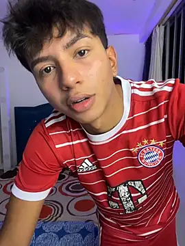 Snapshot of Leonarrrd_01 chatting on October 16, 2025, 11:50 pm Leonarrrd 01 online show from October 16, 2025, 11:50 pm