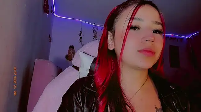 madisonx17 online show from February 13, 2025, 4:32 am