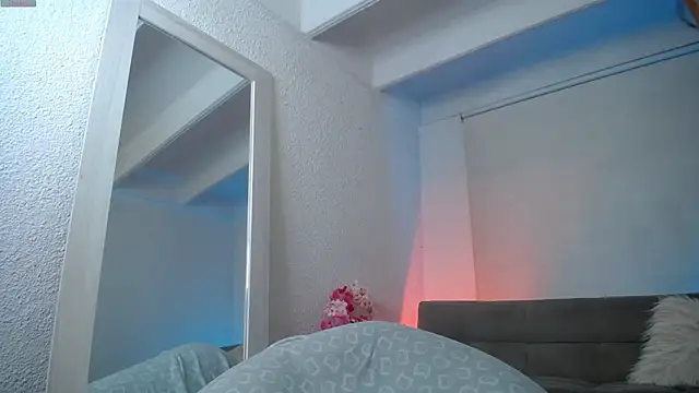 Lucy Princes online show from November 26, 2025, 9:32 am