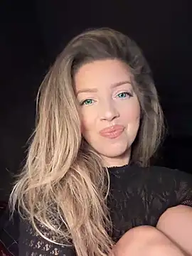 Snapshot of SonyaD_ chatting on December 30, 2024, 1:37 am SonyaD online show from December 30, 2024, 1:37 am