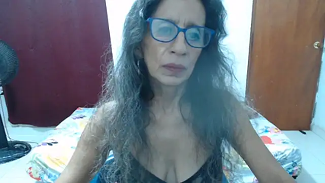 luz stella online show from June 25, 2026, 4:34 am