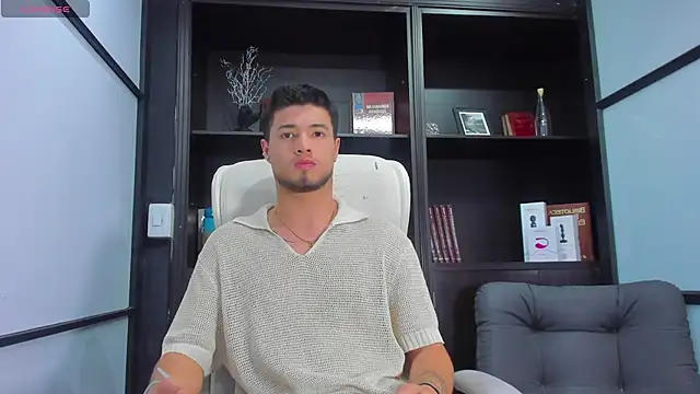 EdwardRoss  online show from January 31, 2025, 7:29 pm