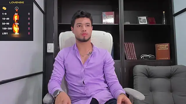 EdwardRoss  online show from February 14, 2025, 7:23 pm