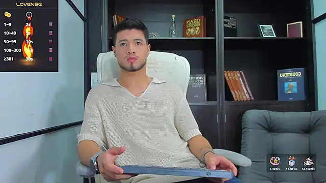 EdwardRoss  online show from February 21, 2025, 6:48 pm