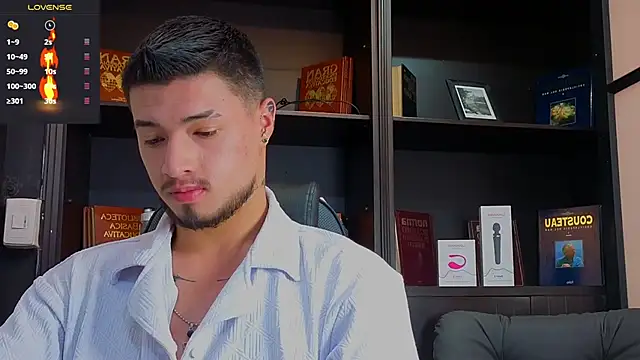 EdwardRoss  online show from September 24, 2025, 8:34 pm