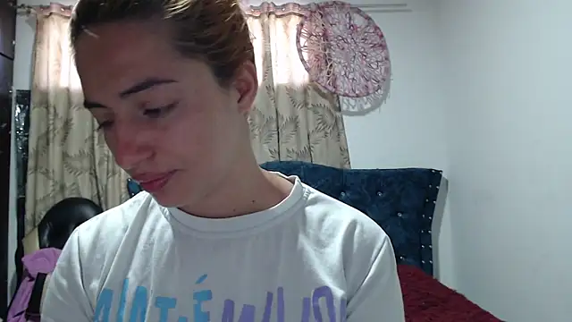 Snapshot of Kate_lorens9 chatting on September 22, 2025, 12:18 pm Kate lorens9 online show from September 22, 2025, 12:18 pm