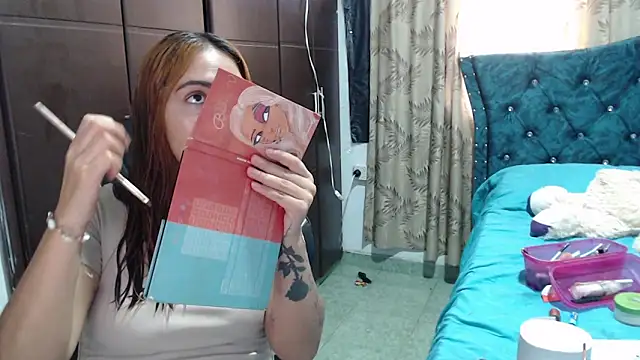 Snapshot of Kate_lorens9 chatting on October 22, 2025, 1:55 pm Kate lorens9 online show from October 22, 2025, 1:55 pm