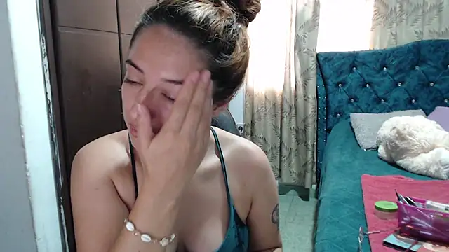 Snapshot of Kate_lorens9 chatting on November 6, 2025, 12:17 pm Kate lorens9 online show from November 6, 2025, 12:17 pm