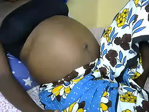 Snapshot of PrettyBabelv chatting on February 28, 2026, 11:33 am PrettyBabelv online show from February 28, 2026, 11:33 am