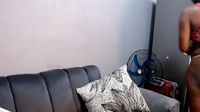 LongPussyLipsxx online show from October 10, 2025, 8:30 pm