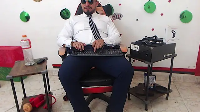 KalethBigDick online show from March 12, 2026, 6:19 am