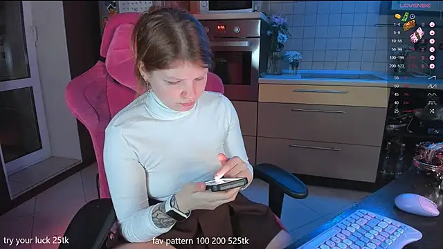 lil lia online show from December 2, 2024, 7:16 pm