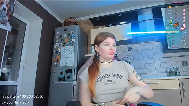 lil lia online show from December 5, 2024, 8:44 pm