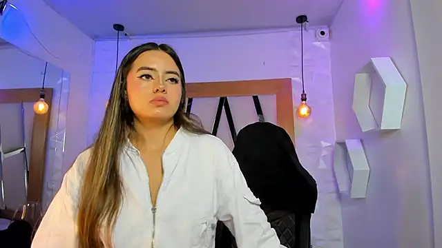 ary cooper  online show from November 25, 2025, 12:27 pm