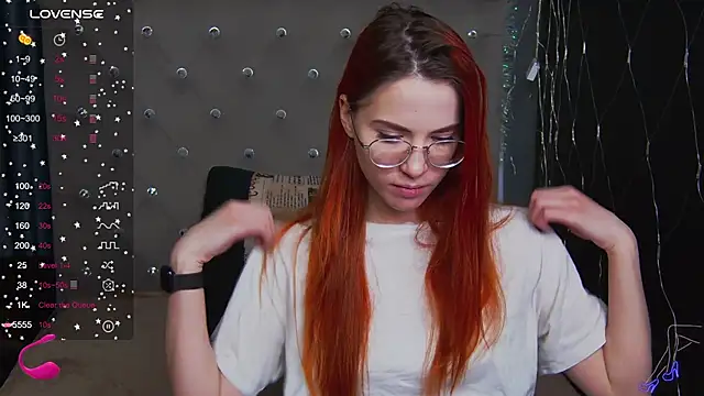 Snapshot of EmilyKents chatting on January 17, 2025, 1:25 am EmilyKents online show from January 17, 2025, 1:25 am