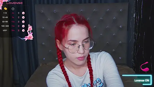 Snapshot of EmilyKents chatting on September 23, 2025, 1:41 am EmilyKents online show from September 23, 2025, 1:41 am