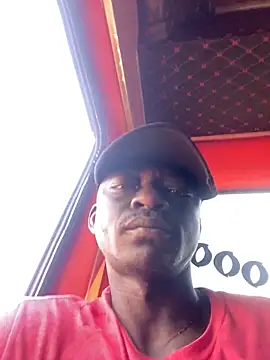 Snapshot of BigBrotherFreak chatting on October 14, 2025, 2:29 pm BigBrotherFreak online show from October 14, 2025, 2:29 pm